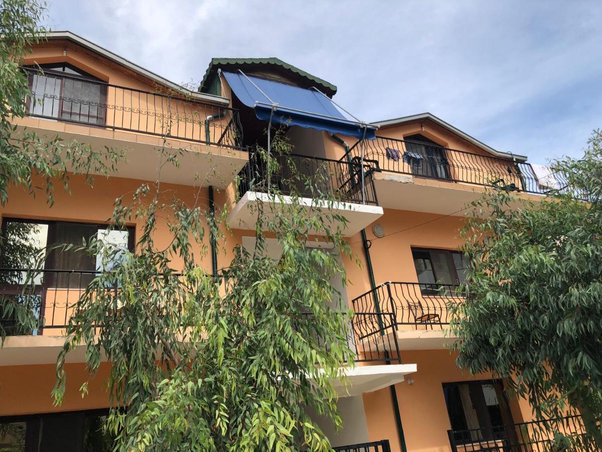 Gjinaj Hotel