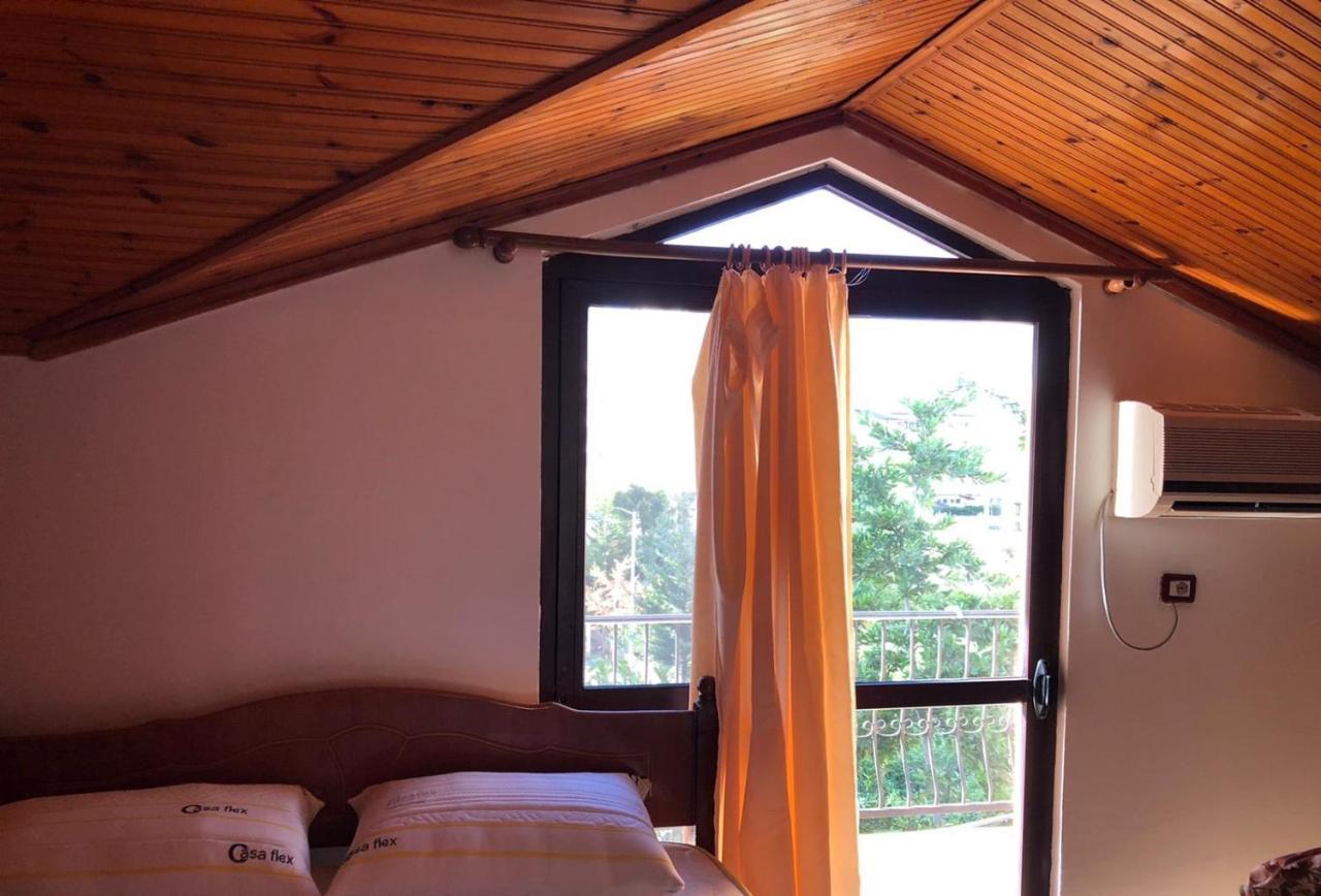 Gjinaj Hotel 3*
